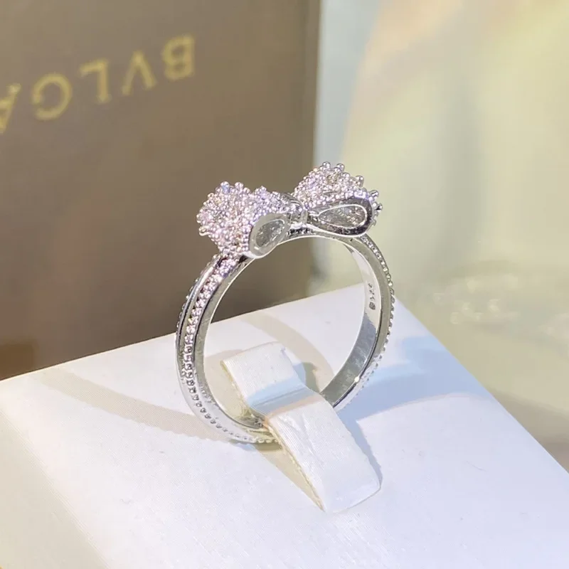 Tie Clip Silver - Lạ Mắt Nơ Nhẫn Chói Mắt